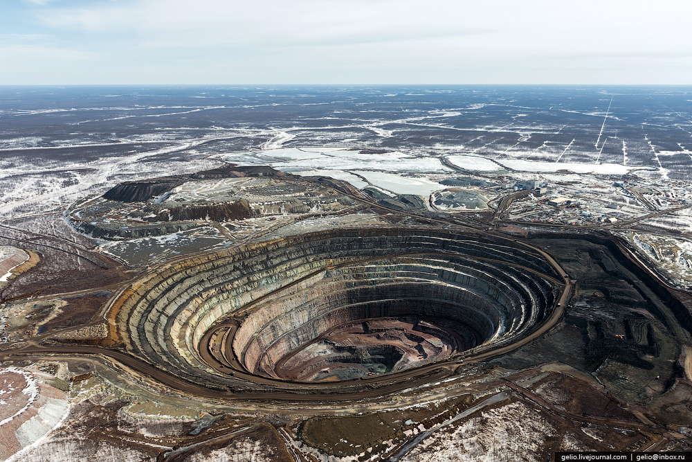 見るだけでクラっとする直径1.2kmの大穴、ロシア・ミール鉱山（※写真あり） Hinemosu