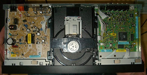 Pioneer DV-600の内部